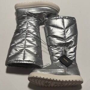 Silver Puffer Boots Womens 7